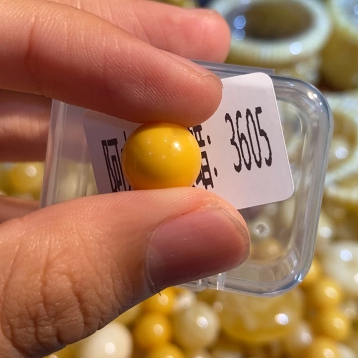 琥珀未镶嵌珠宝奇石3605