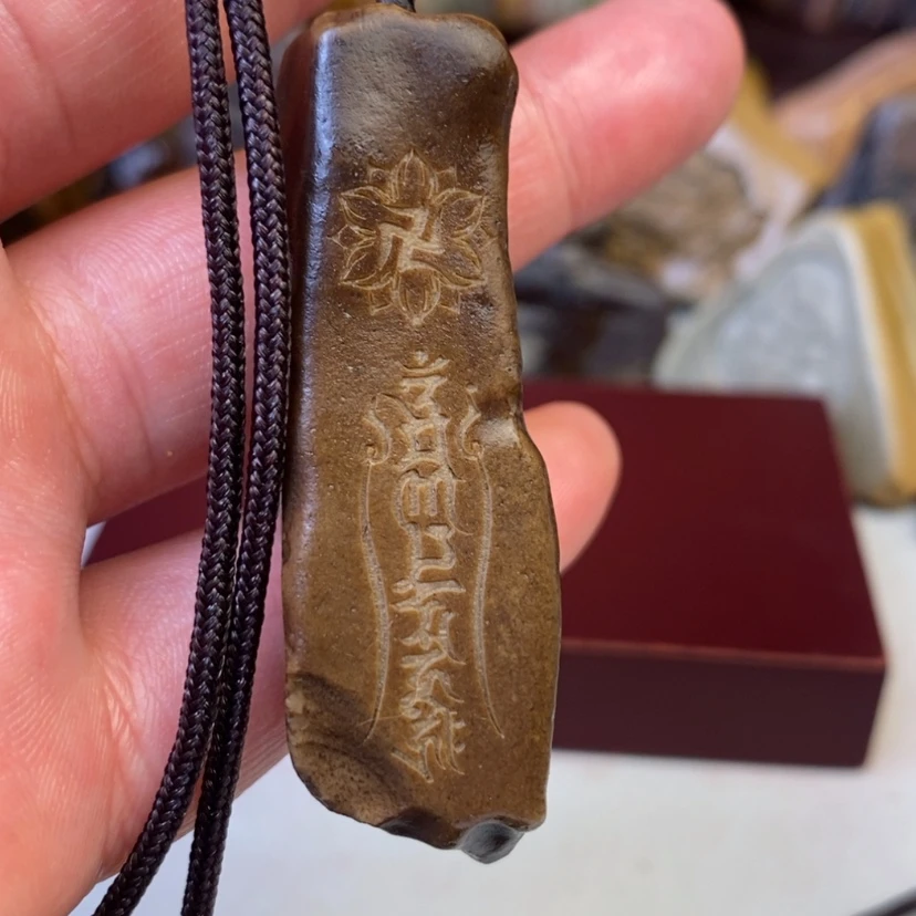 【闪购商品】原石雕刻手把件