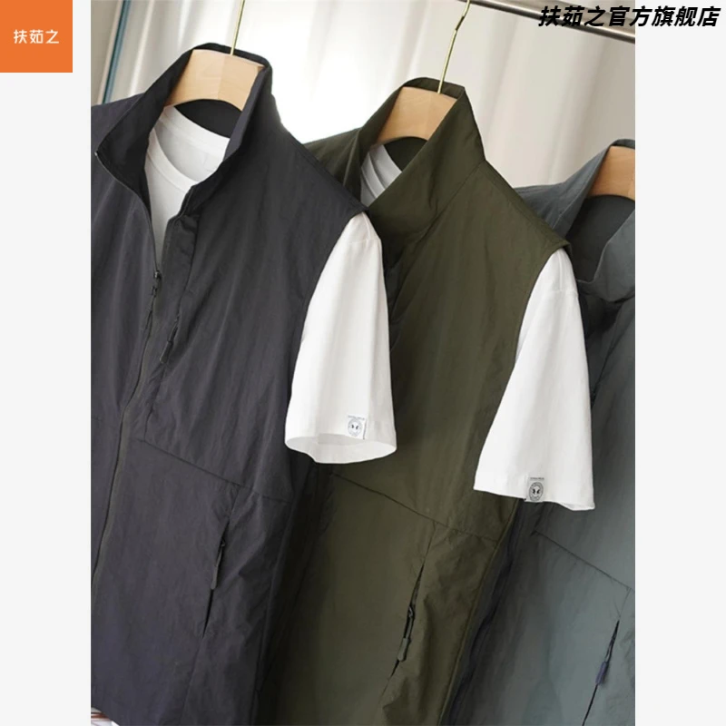 美式户外休闲立领马甲男防水防污透气有型4条YKK拉链摄影钓鱼马夹