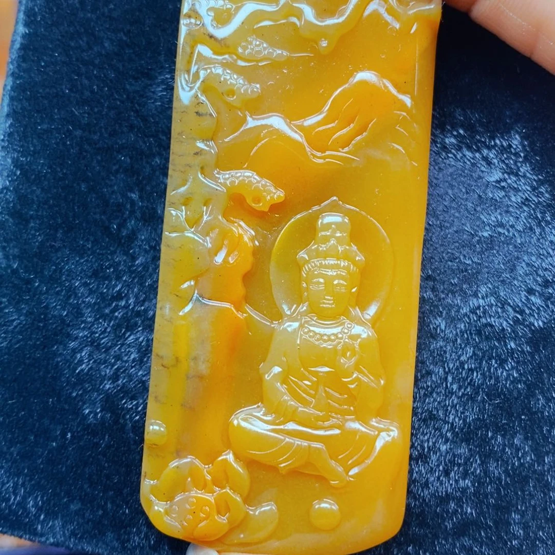 未镶嵌石英质玉（黄龙玉）颈饰