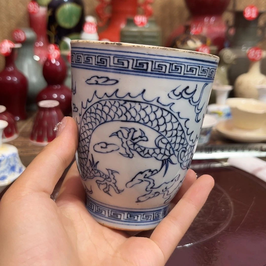 瓷片。。。。哥斯拉怪兽。。。