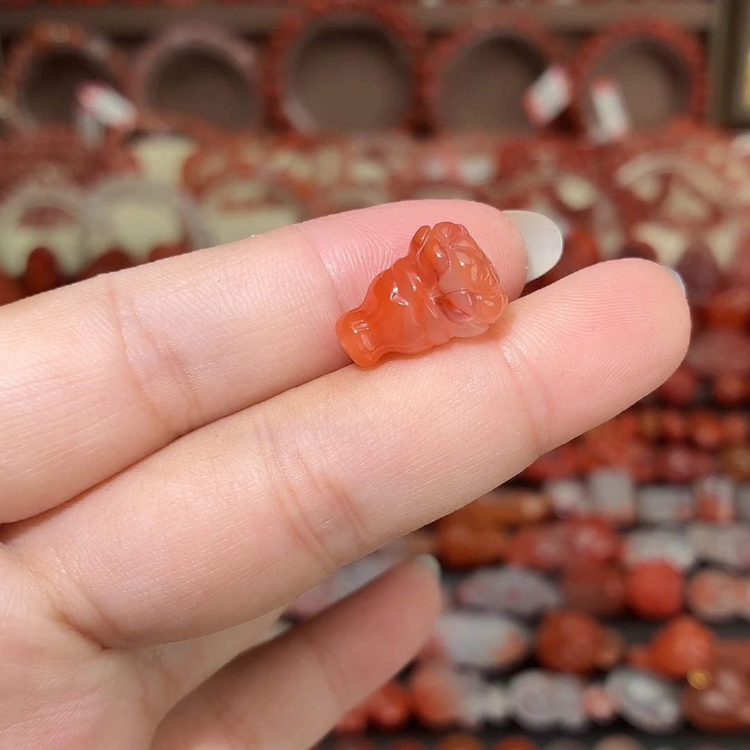 南红玛瑙未镶嵌颈饰莲花三通对孔卡11咪➕
