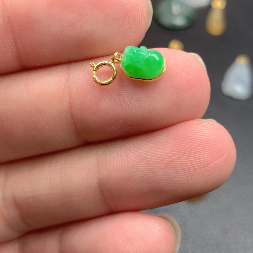 【闪购商品】颈饰18K金镶嵌翡翠翡翠