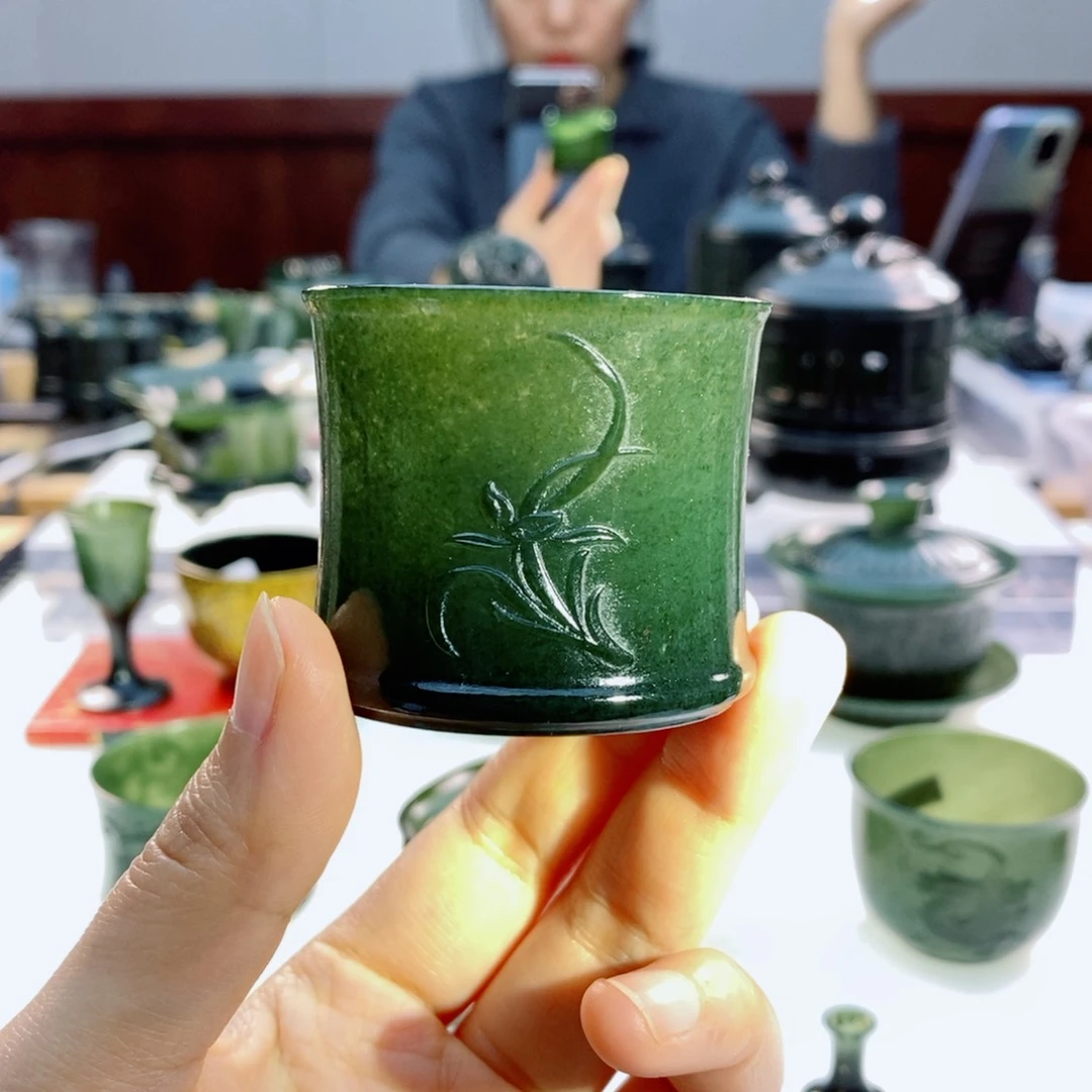 未镶嵌和田玉摆件