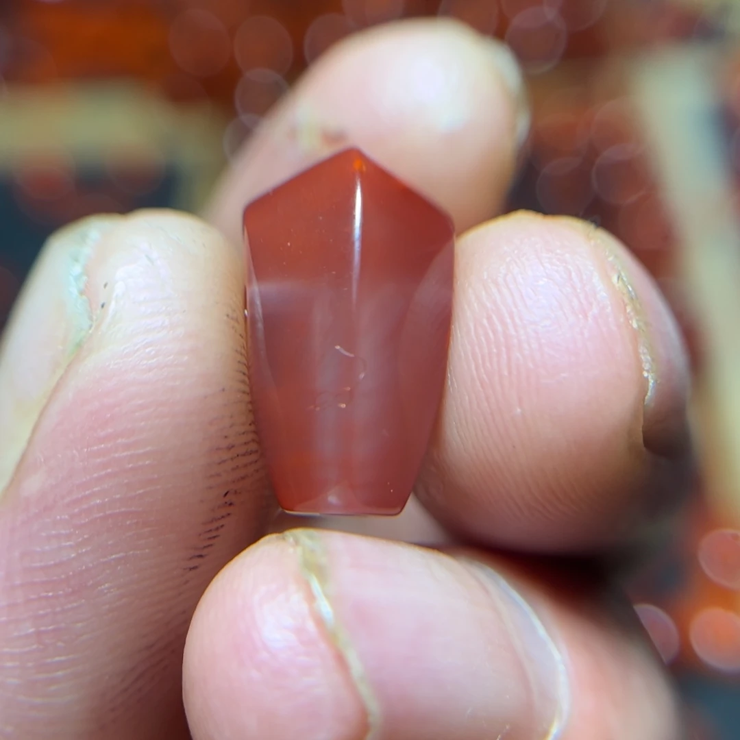 小***儿未镶嵌南红玛瑙珠宝奇石18.4*10.5*10.6mm原矿三通