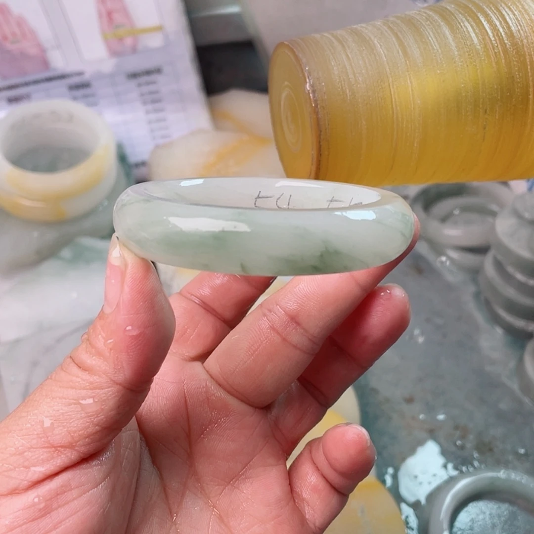 相***间定制石英质玉（天山翠）