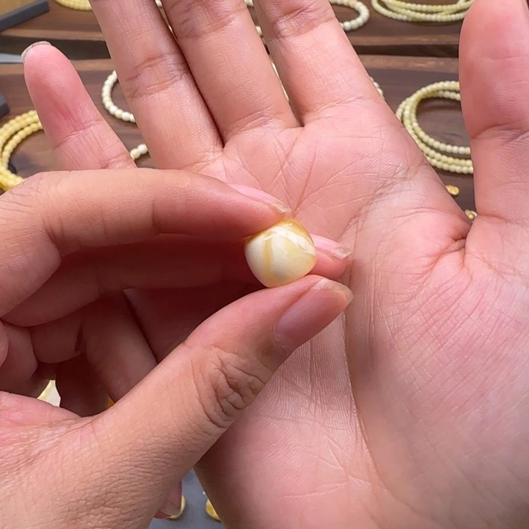 琥珀未镶嵌珠宝奇石12.2mm