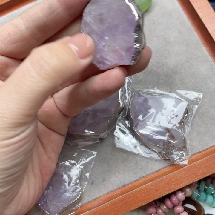 玛瑙/玉髓合金珠宝半成品一个紫水晶吊坠