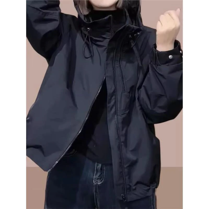 又酷又飒的外套女款春秋爆款宽松显瘦黑色冲锋衣休闲运动长袖上衣