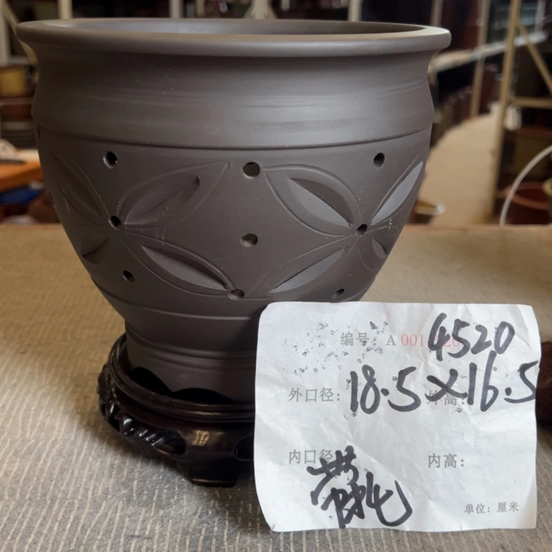 紫砂花盆紫砂花盆
