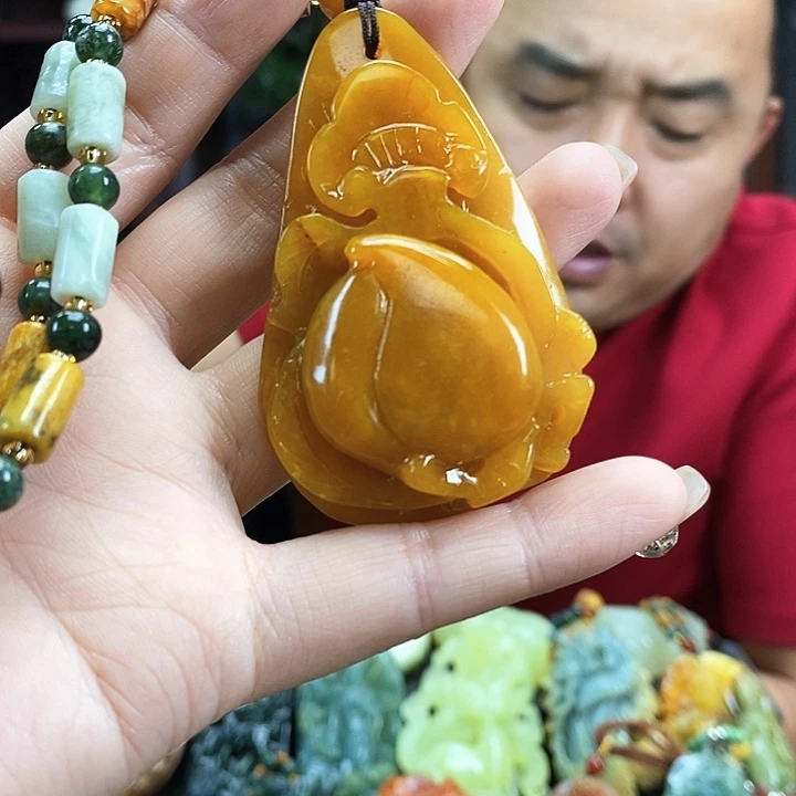 蛇纹石玉吊坠未镶嵌