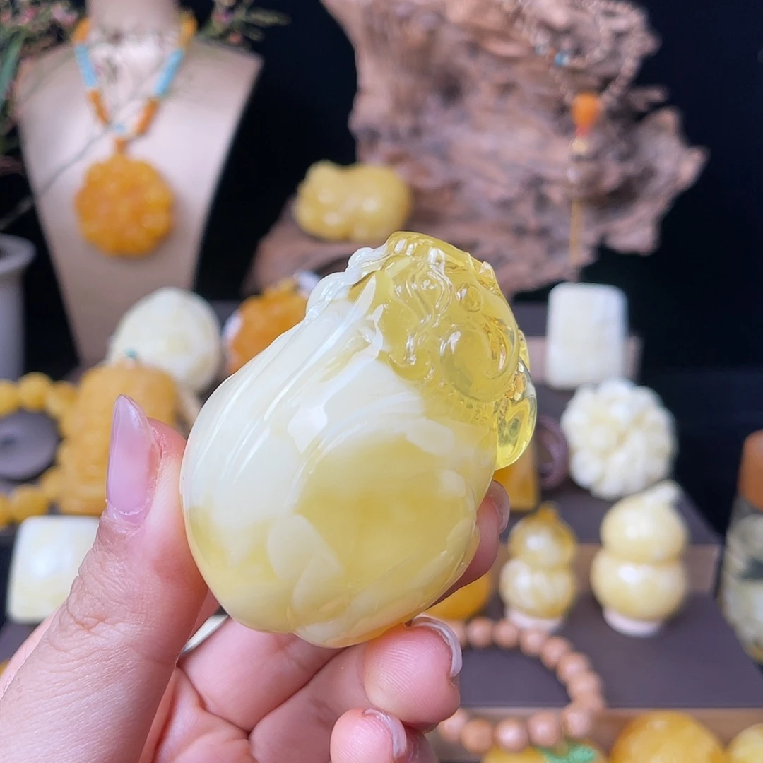 琥珀未镶嵌珠宝奇石