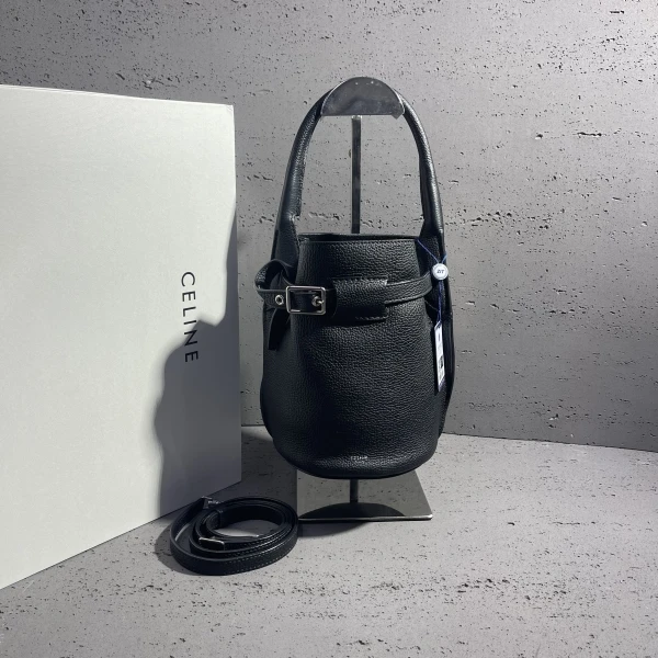 95新/思琳/妃鱼/单肩包/市场价19800/250304LT0009