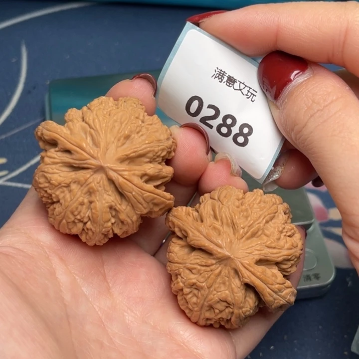 文玩核桃把件粗筋44