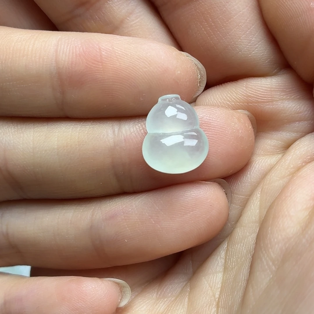 翡翠未镶嵌颈饰冰晴葫芦