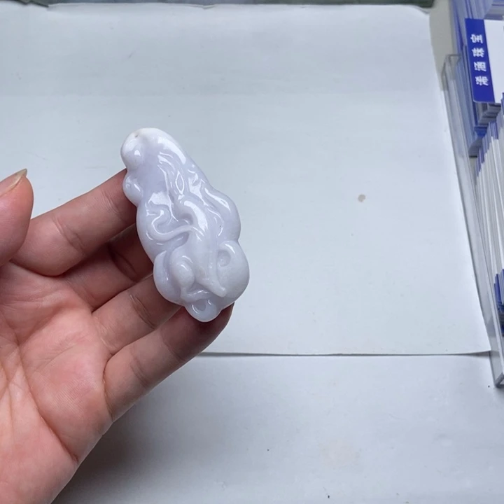 翡翠未镶嵌颈饰狐狸4