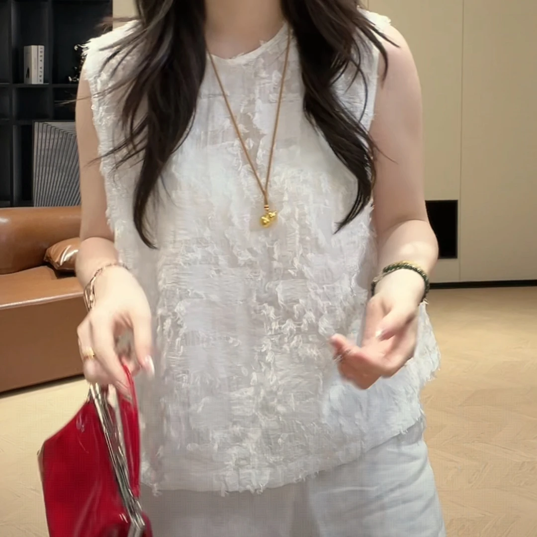 夏季新中式剪花流苏洋气无袖上衣女2025夏季宽松凉快舒适文艺小衫