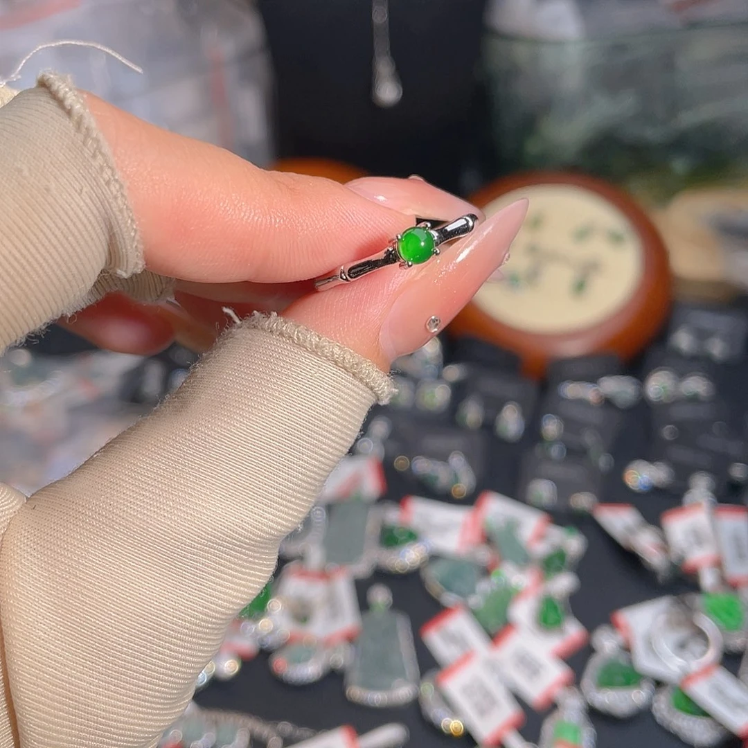 翡翠戒指未镶嵌戒指