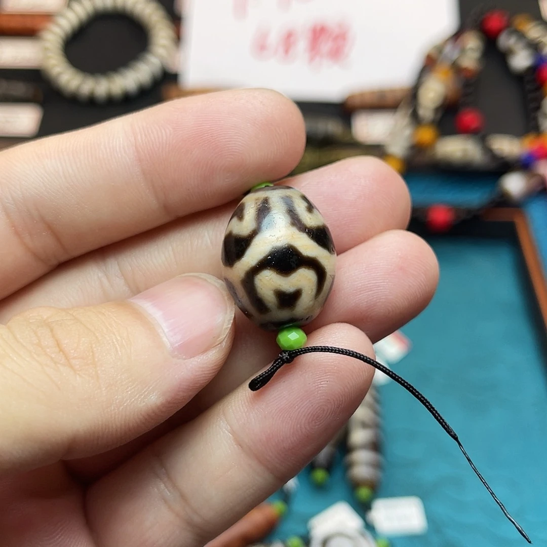 未镶嵌玛瑙/玉髓珠宝半成品池*。
