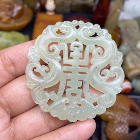 蛇纹石玉未镶嵌颈饰11