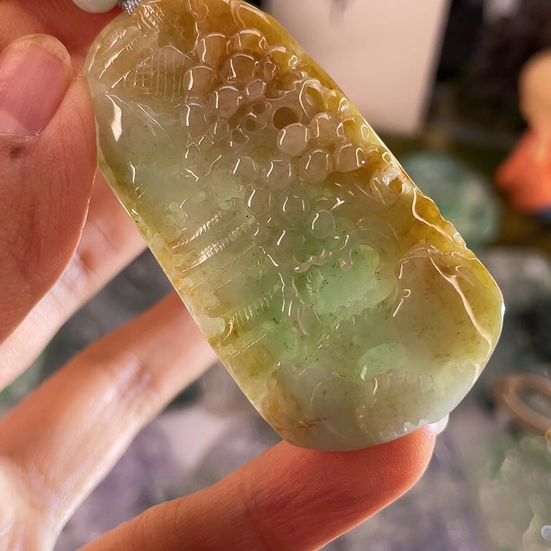 颈饰未镶嵌翡翠山水牌