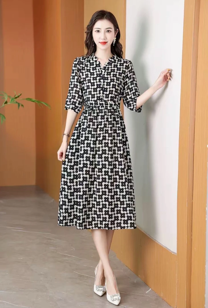 【四叶草】新款碎花夏季气质时尚优雅女士收腰显瘦中长款 6228