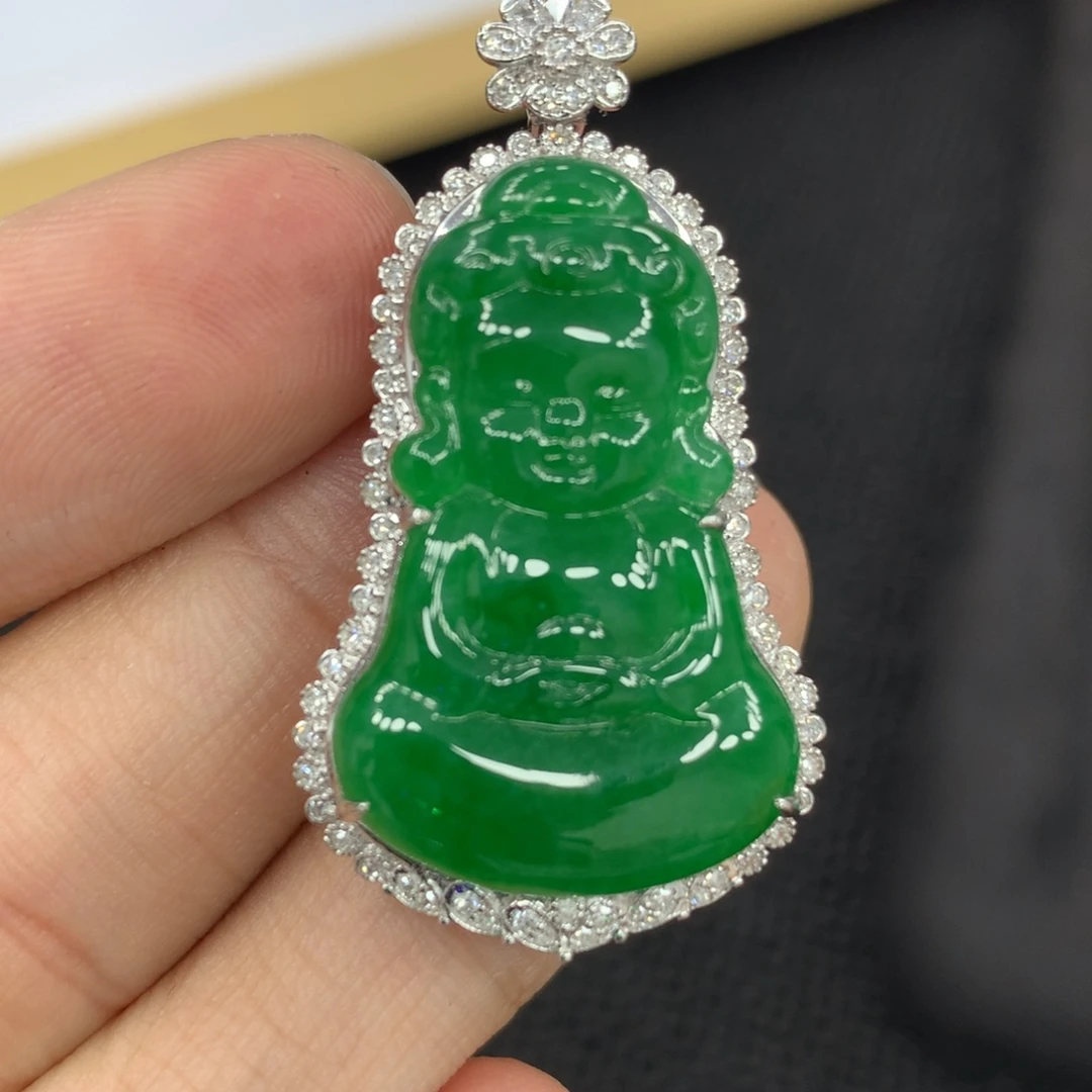 颈饰18K金镶嵌翡翠宝宝佛