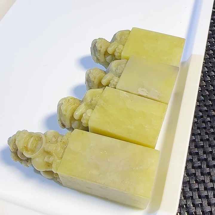 青田石印石封门青2.5的3个，2.0的1个，共4枚