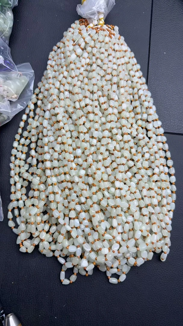 新疆且末金山随形毛衣链 多样性发一