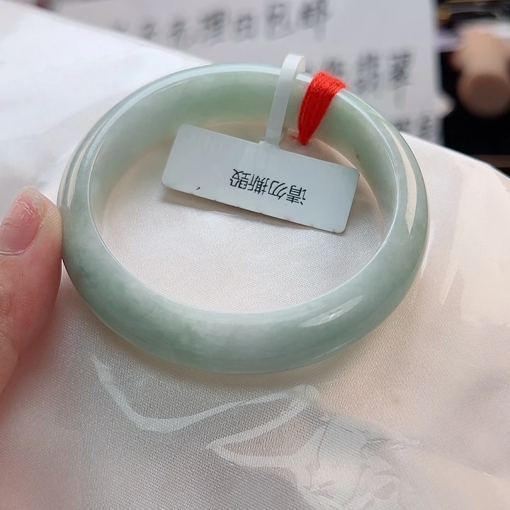 翡翠手镯未镶嵌57.6/0030