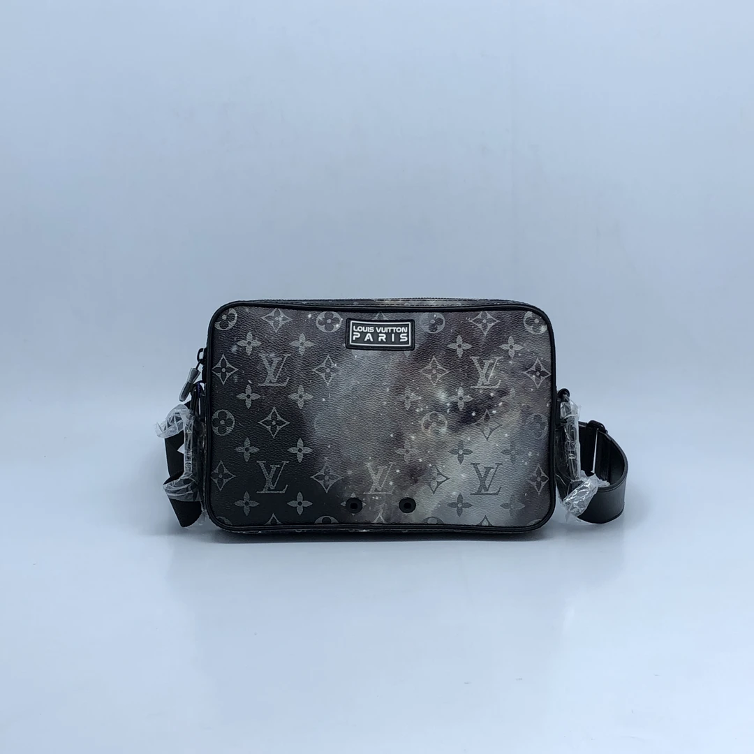 99新 LouisVuitton/路易威登 98新 星空老花斜挎包/3562号