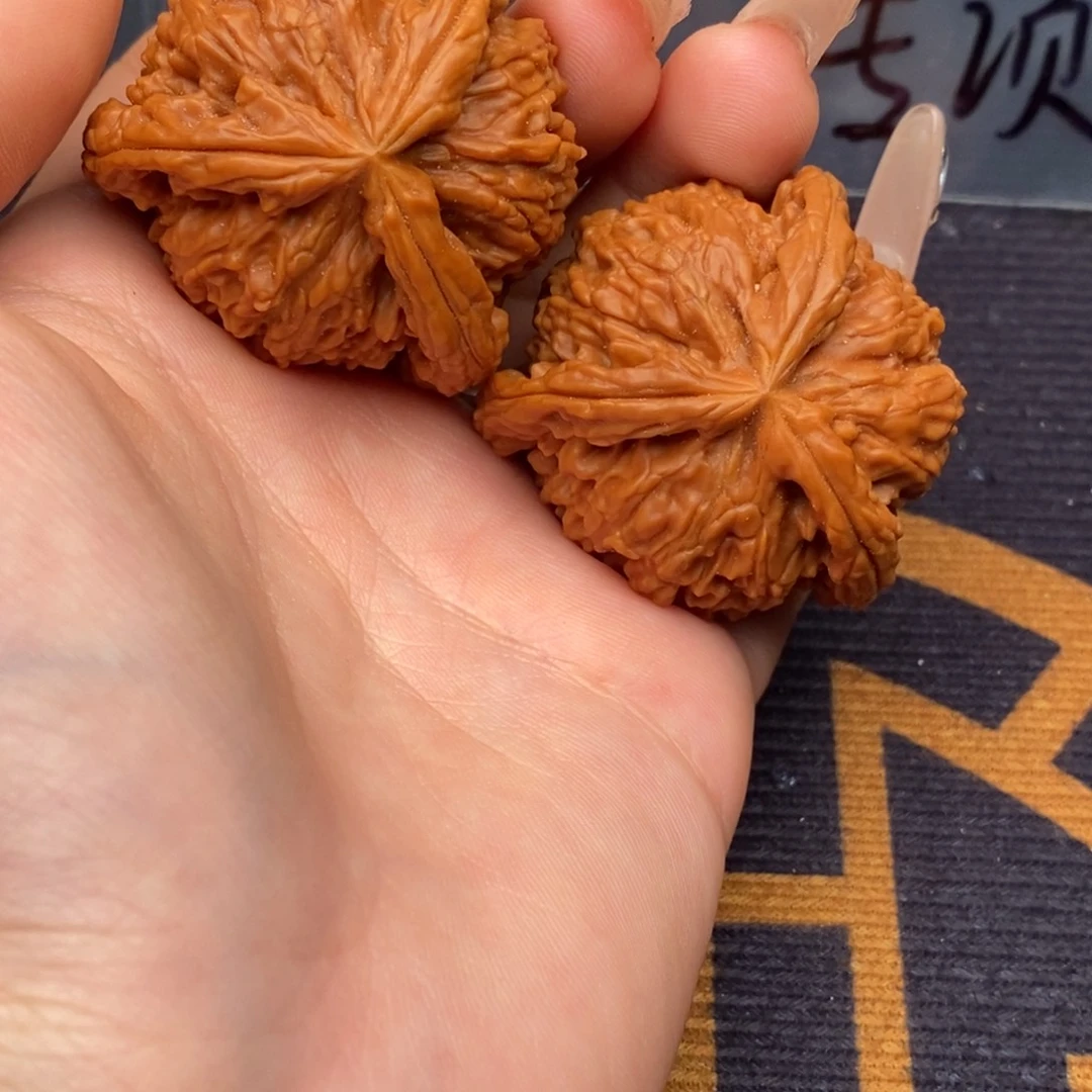 悟***空文玩核桃吊坠白狮子