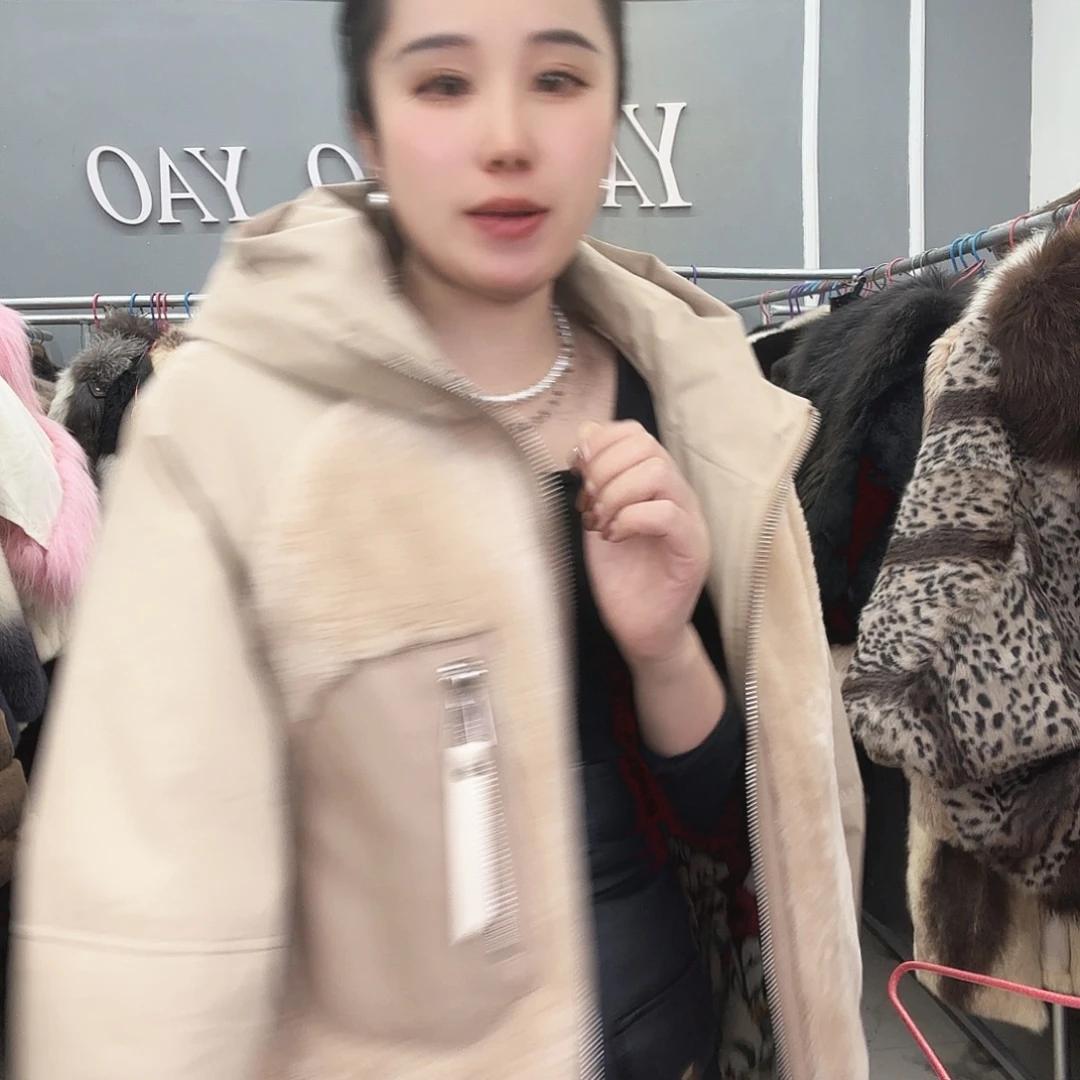 姚小妖家高端皮草