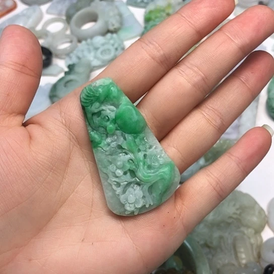 定制翡翠未镶嵌翡翠