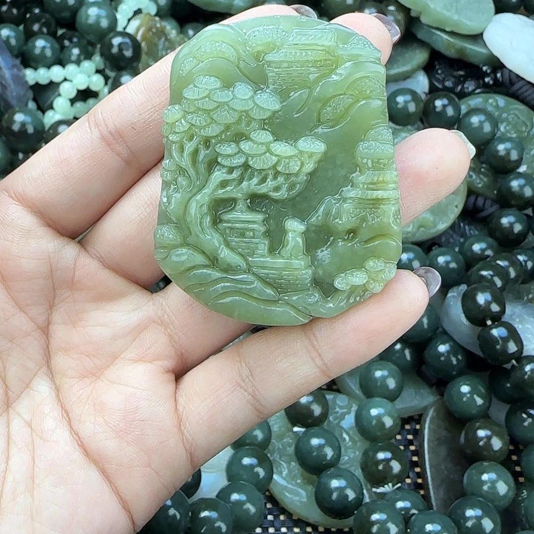 和田玉未镶嵌颈饰