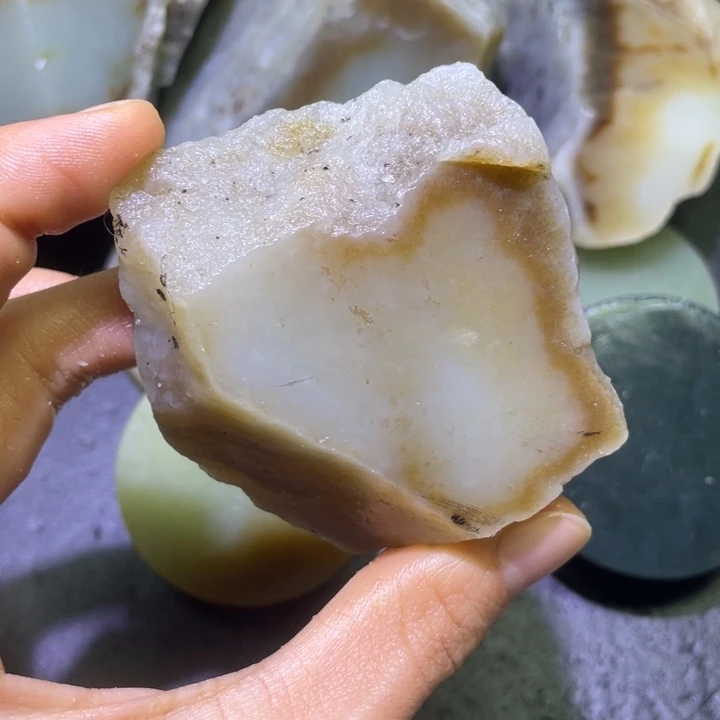 和田玉（糖玉）未镶嵌珠宝半成品