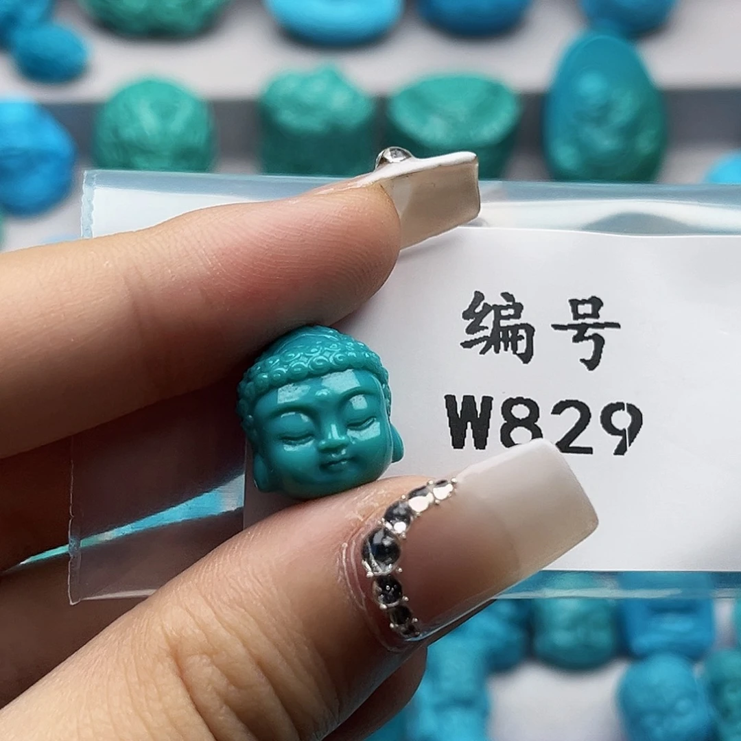 绿松石未镶嵌天然原矿雕刻绿松石