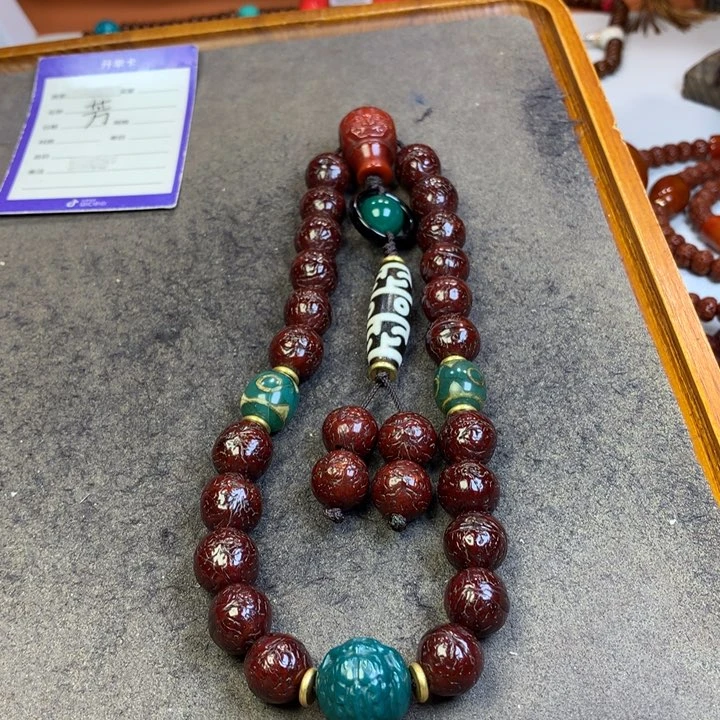 凤眼菩提吊坠手持