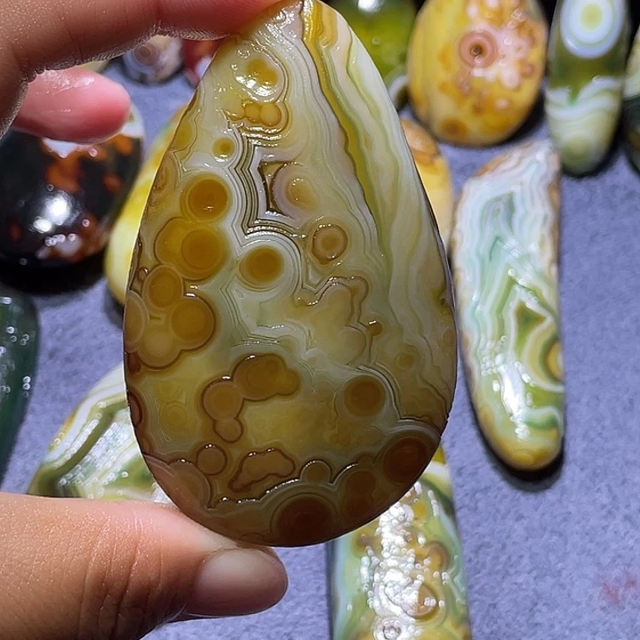 悦***^未镶嵌玛瑙/玉髓珠宝奇石