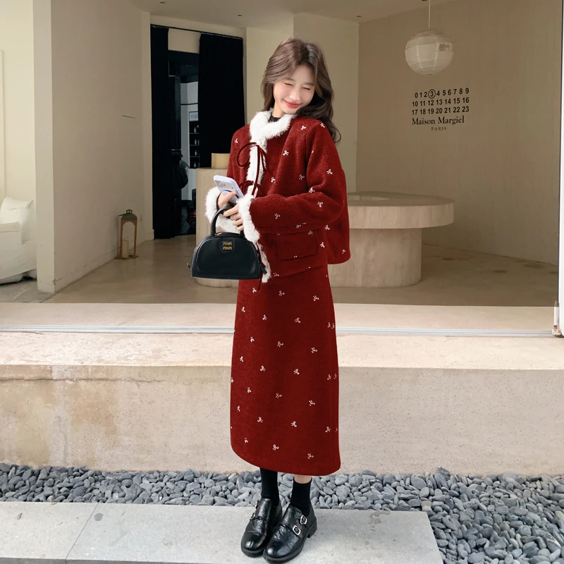 小香风重工刺绣毛绒拼接羽绒内胆外套高腰半身裙两件套女2025新款
