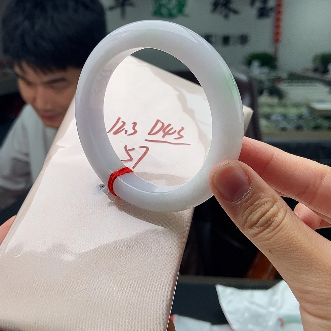 未镶嵌手镯翡翠拍一发一