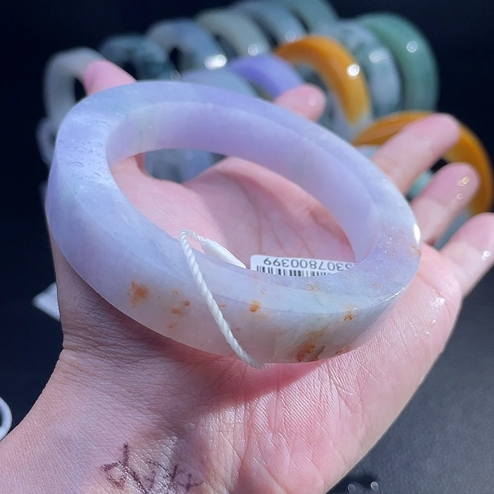 定制翡翠未镶嵌翡翠手镯