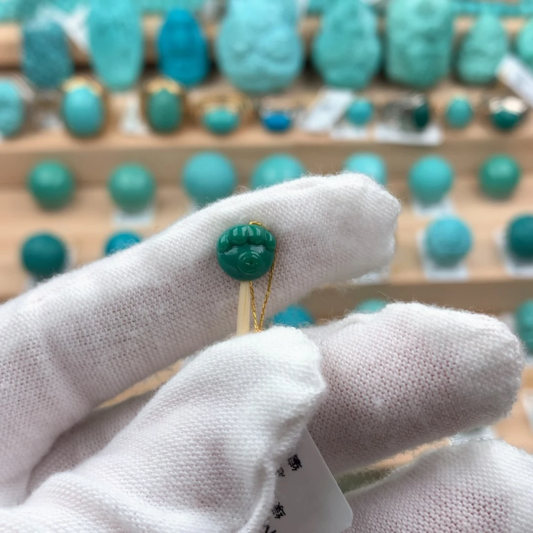 绿松石配饰未镶嵌