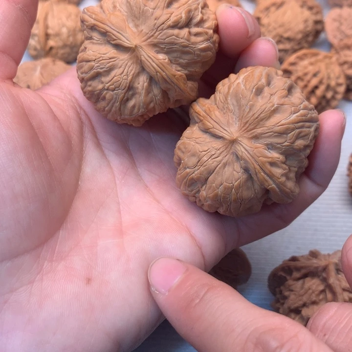 文玩核桃把件元宝46