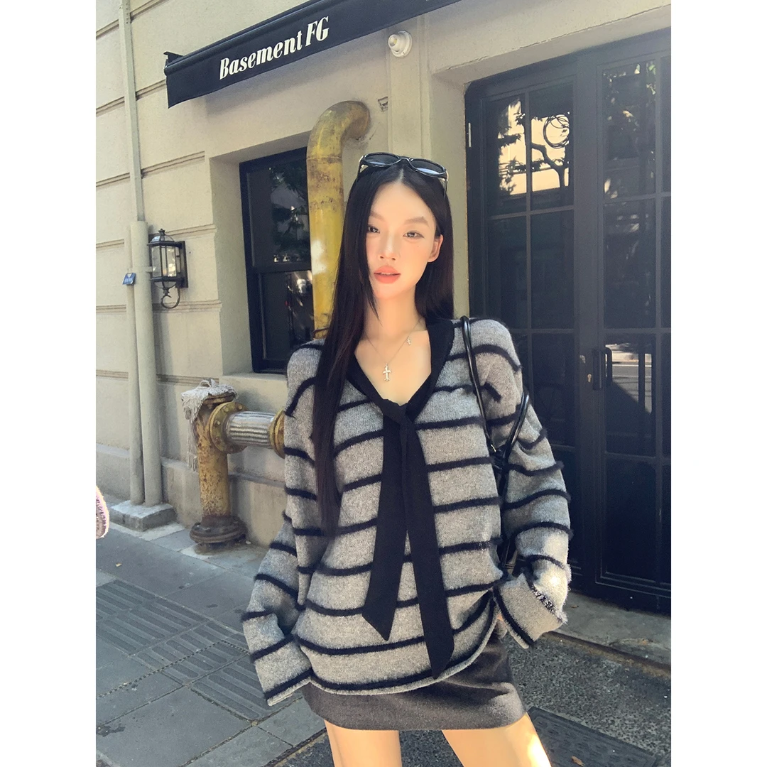 【周末记】秋季条纹蝴蝶结法式复古赫本风T恤253H3398