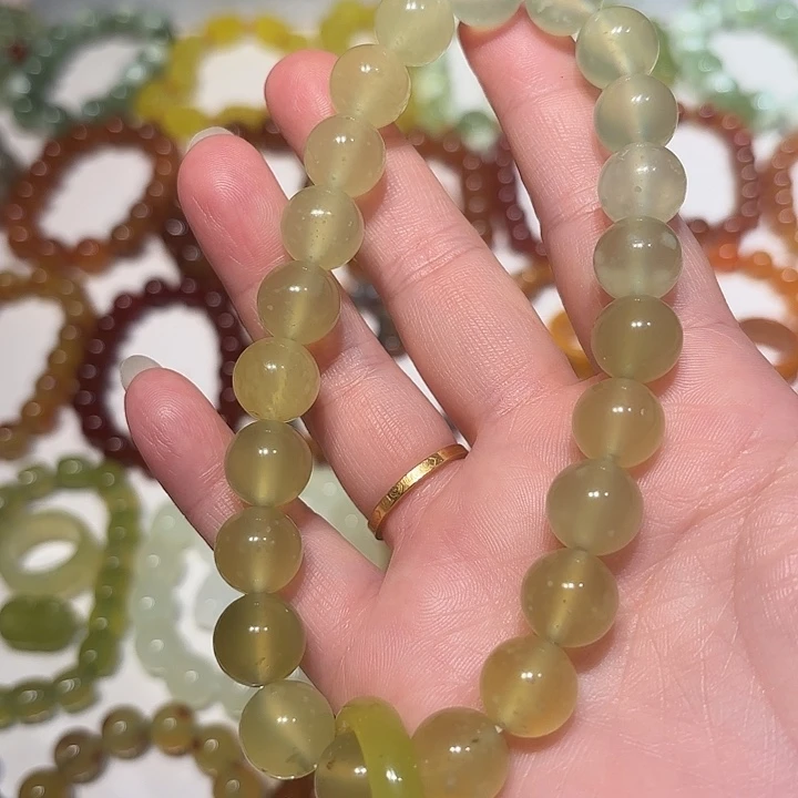 蛇纹石玉未镶嵌手持