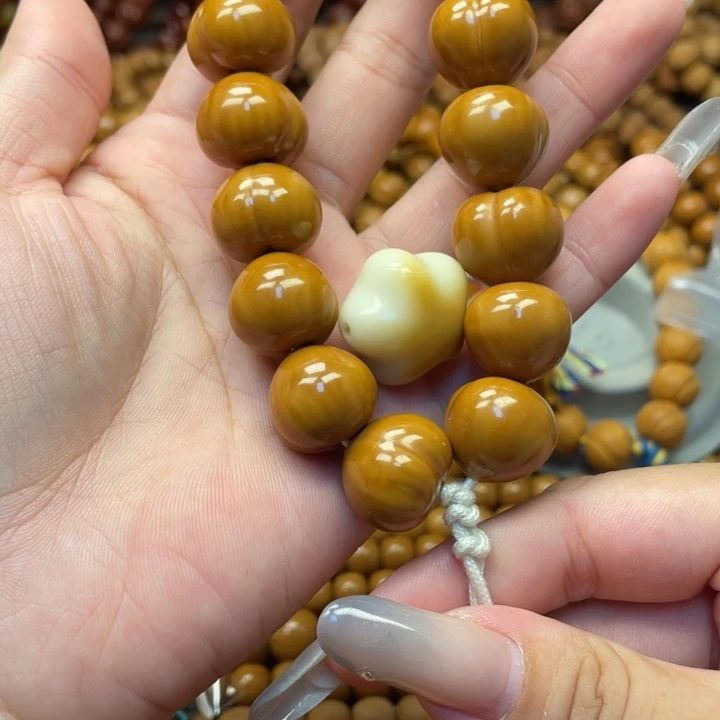 ****。手串猴头核桃全品亮面屁桃手持