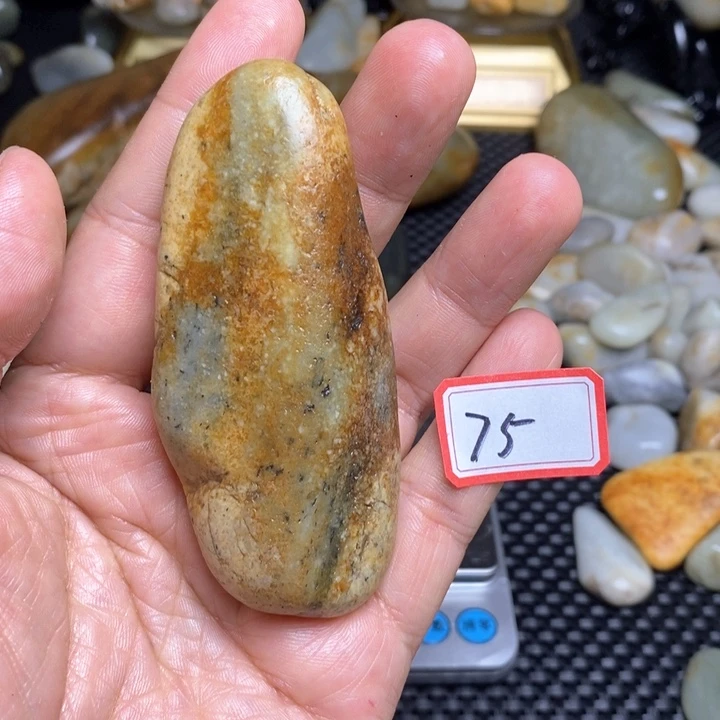 未镶嵌和田玉把件75
