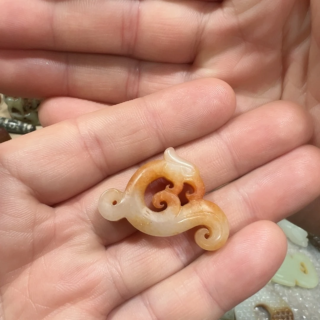 和田玉（糖玉）未镶嵌挂件