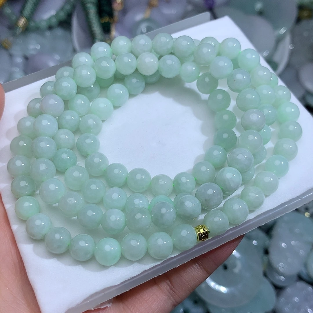翡翠未镶嵌颈饰439。